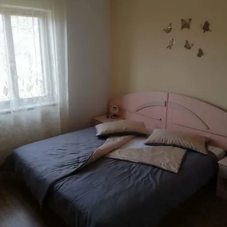 Celestina 6+2 Raša