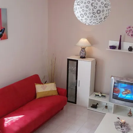 Apartment Celestina 6+2 *